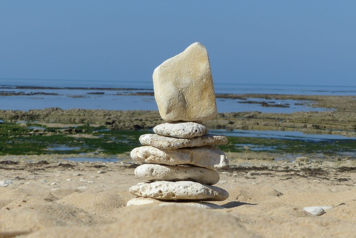 pierres empilées fond mer